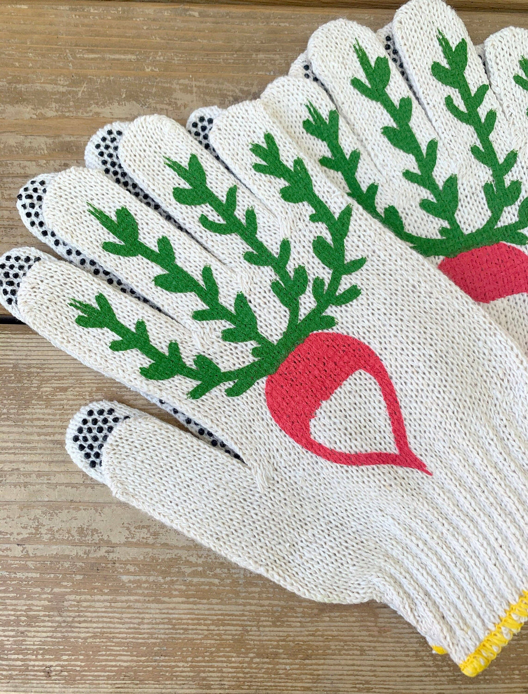Radish Gardening Gloves