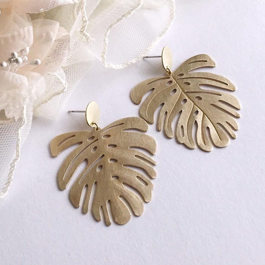 Monstera Earrings - Brushed Brass